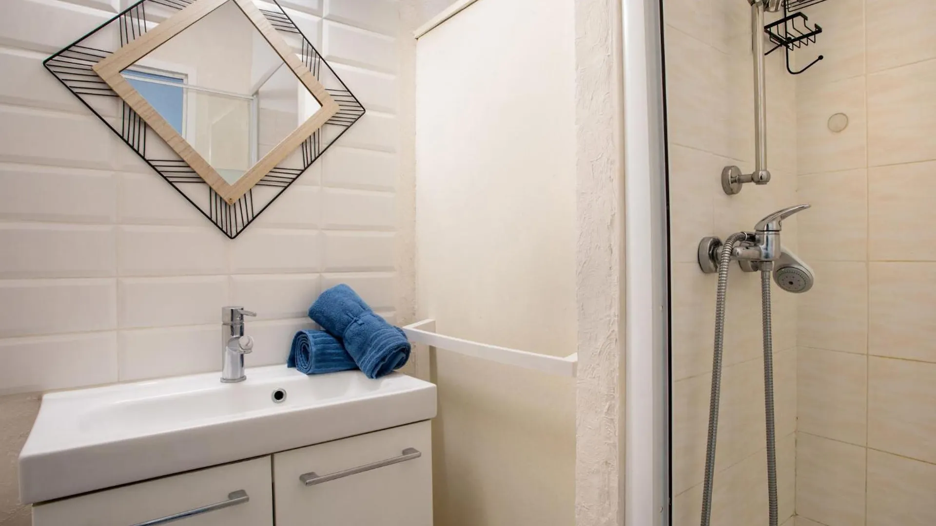 Apartment La Calmeraie By Interhome Villeneuve-Loubet Francie